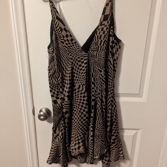 Fun Patterned Dress - Picture 2 of 4
